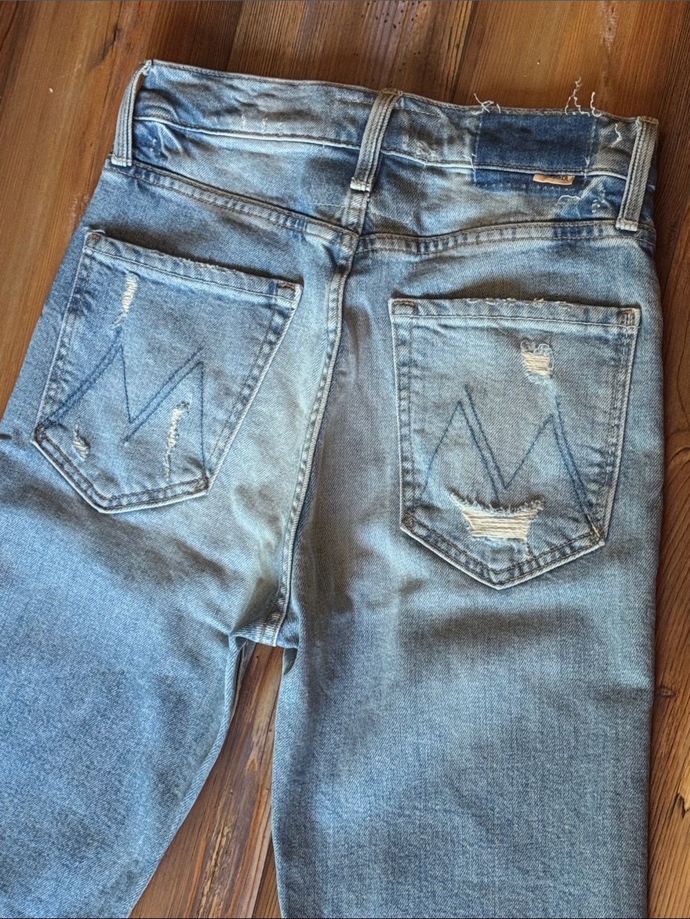 MOTHER High Waisted Rider Skimp The Confession Distressed Jeans Size 26 - Picture 2 of 8
